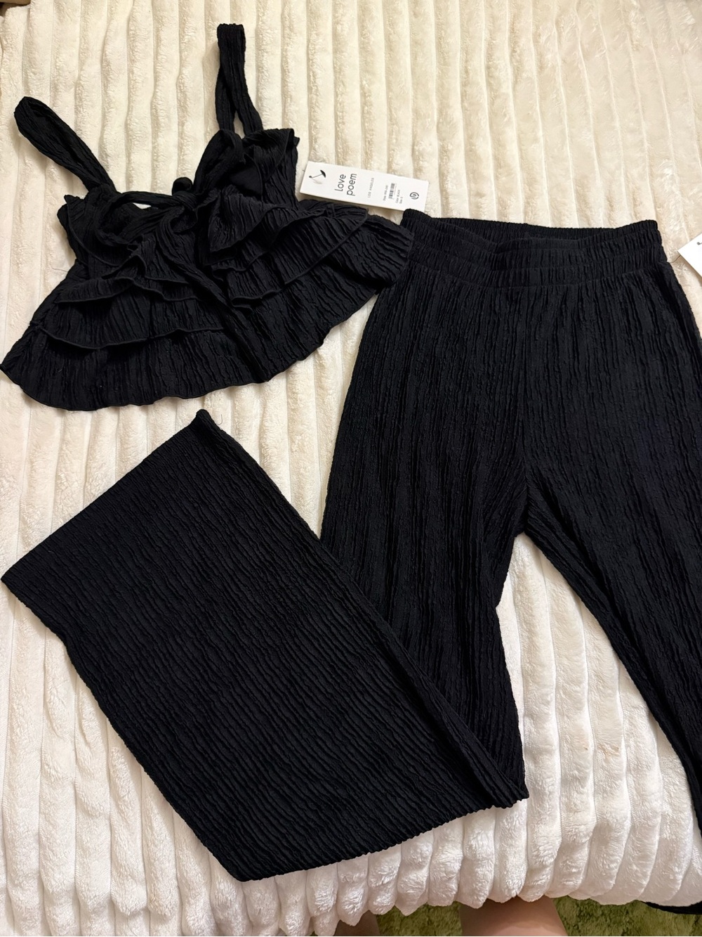 Women’s Black Crinkle Wide-Leg Pants & Ruffle Crop Top Set LOVE POEM